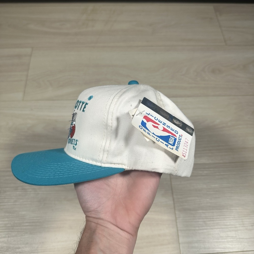 Vintage Charlotte Hornets Hat Cap Mens Ivory Blue Youngan Cap Snap Back NWT NBA - Picture 3 of 9